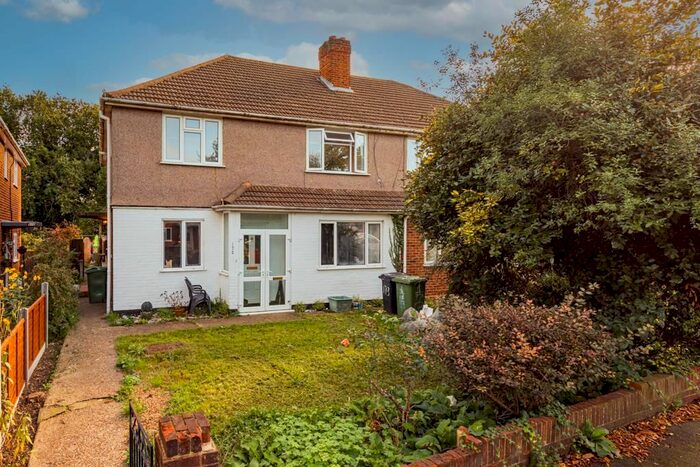 2 Bedroom Maisonette To Rent In Ardrossan Gardens, Worcester Park, KT4