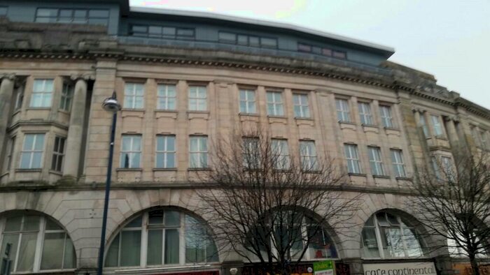 2 Bedroom Flat To Rent In Castle Street, City Centre, Swansea, SA1