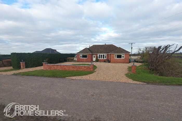 3 Bedroom Bungalow For Sale In Dunston Fen, Metheringham, Lincoln, Lincolnshire, LN4