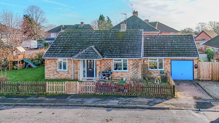 2 Bedroom Detached Bungalow For Sale In Constance Drive, Harbury, CV33