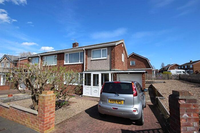 3 Bedroom Semi-Detached House To Rent In Poplar Drive, Gilesgate, Durham, DH1