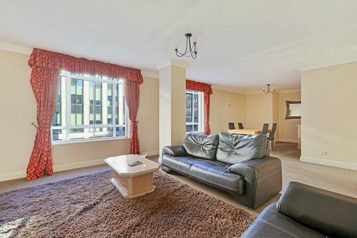 3 Bedroom Flat To Rent In North Block, Chicheley Street, SE1