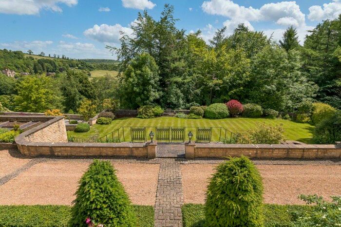 5 Bedroom Detached House For Sale In Charlcombe, Bath, BA1