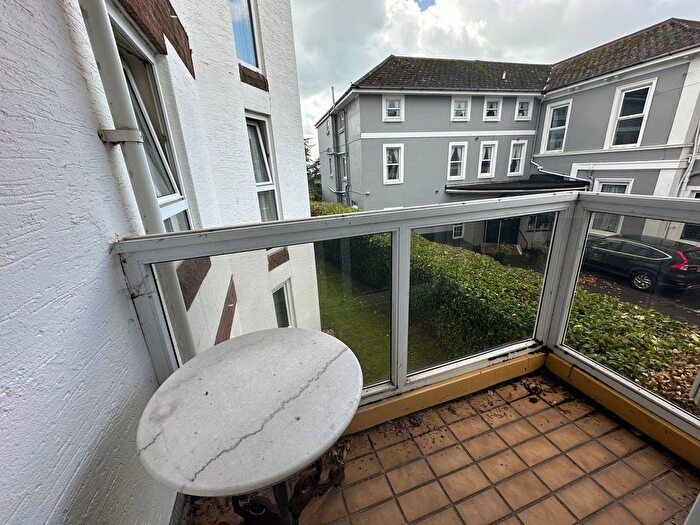 1 Bedroom Flat For Sale In Falkland Road, Torquay, TQ2