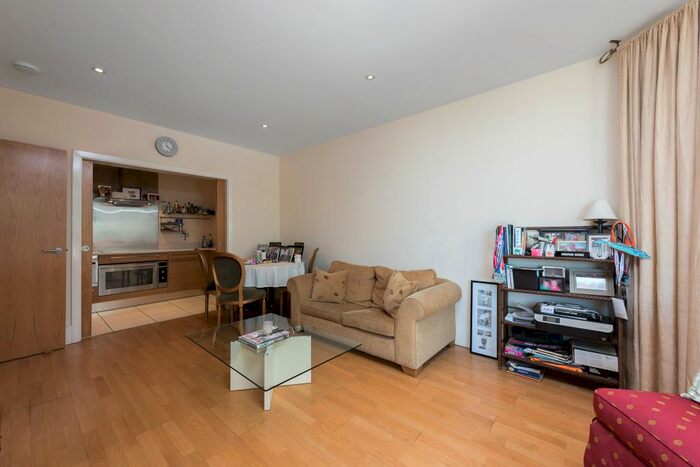 2 Bedroom Flat To Rent In Juniper Drive, London, SW18