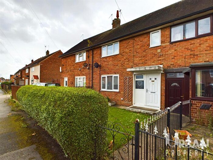 2 Bedroom House To Rent In Longford Grove, Hull, HU9