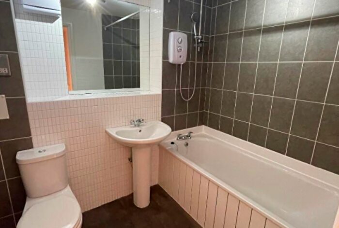 1 Bedroom Flat To Rent In , Kent Road, G3