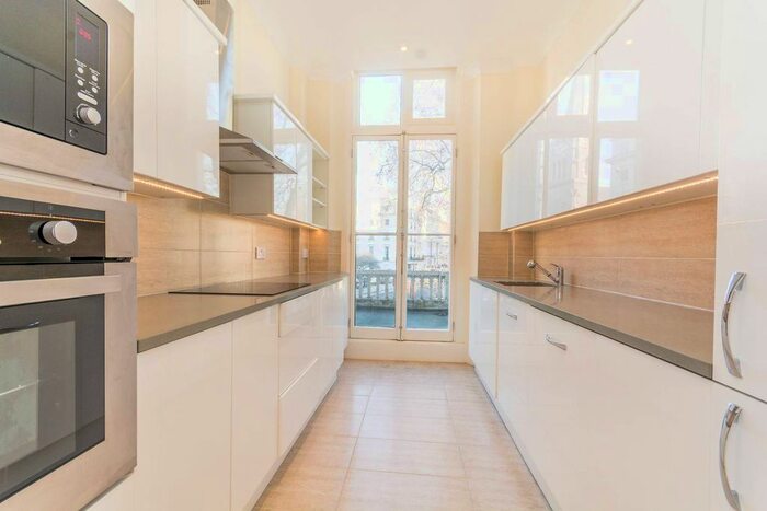1 Bedroom Flat To Rent In Sussex Gardens, Hyde Park Estate, London, W2