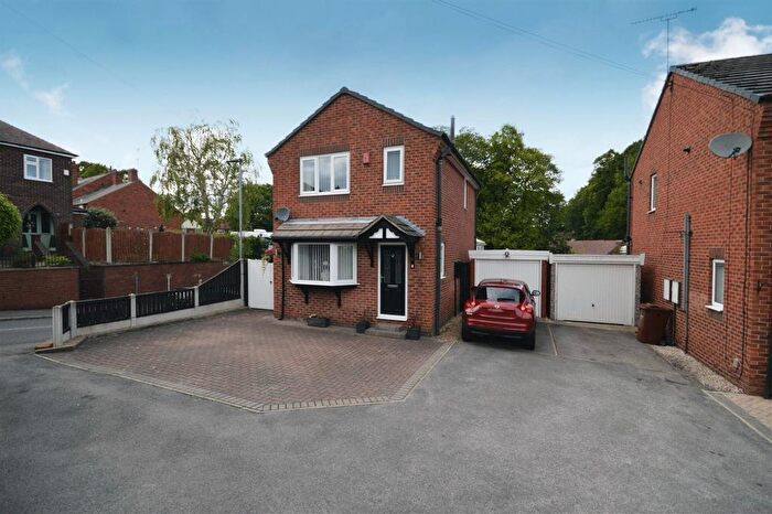 3 Bedroom Detached House For Sale In The Gardens, Pontefract, WF8