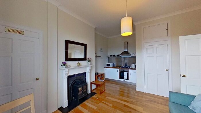1 Bedroom Flat To Rent In Bellevue Road, Edinburgh, EH7