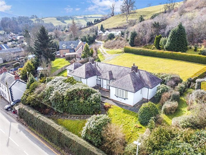 4 Bedroom Bungalow For Sale In High Street, Llanfyllin, Powys, SY22