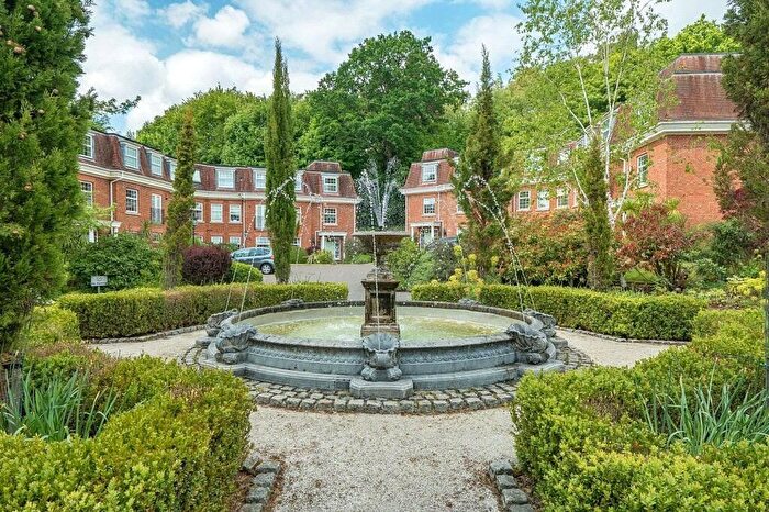 2 Bedroom Flat For Sale In Shottermill Park, Hindhead Road, Haslemere, Surrey, GU27