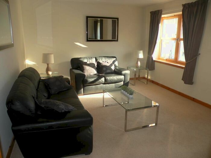 2 Bedroom Flat To Rent In Willowbank Road, Aberdeen, AB11