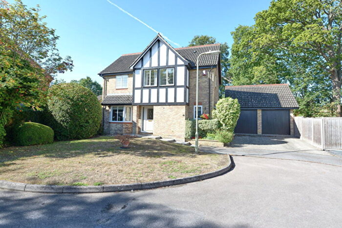 5 Bedroom Detached House For Sale In Argente Close, Fleet, GU51