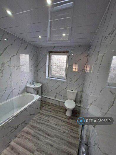 3 Bedroom Flat To Rent In Mitchell Street, Coatbridge, ML5