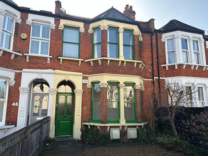 1 Bedroom Flat To Rent In Park Hall Road, London, SE21