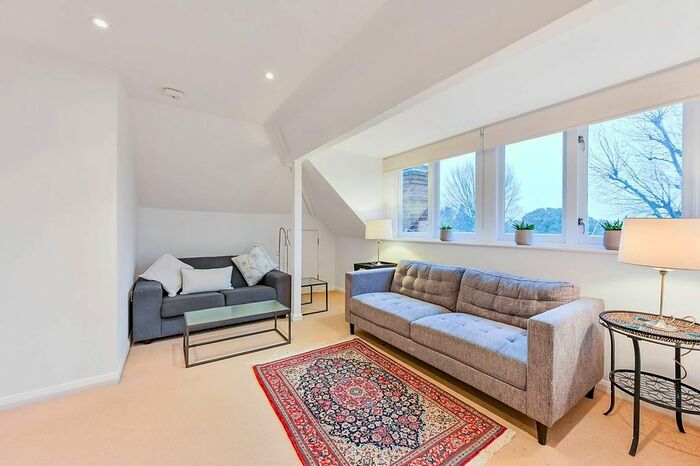 1 Bedroom Flat To Rent In Culmington Road, Ealing, London, W13