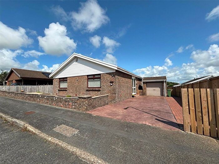 3 Bedroom Bungalow For Sale In Ramsey Drive, Milford Haven, Pembrokeshire, SA73