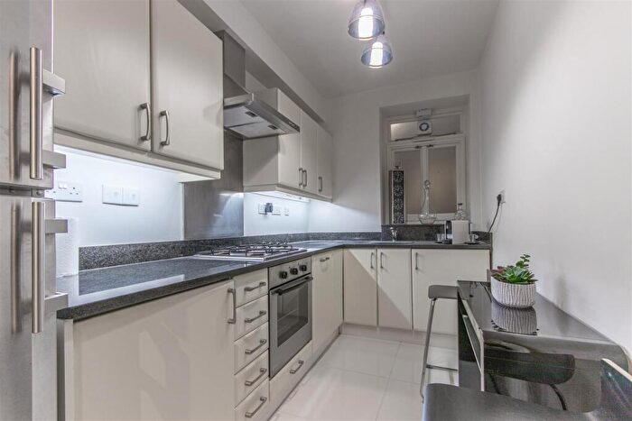 2 Bedroom Apartment To Rent In Fitzjohn Avenue, Hampstead, NW3
