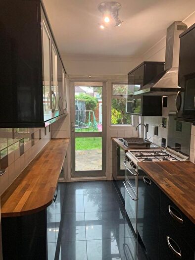 3 Bedroom Semi-Detached House To Rent In Lynton Road, Harrow, Greater London, HA2