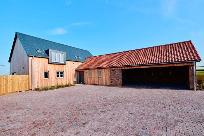 4 Bedroom Detached House For Sale In Manor Farm, Great Raveley, Huntingdon, PE28