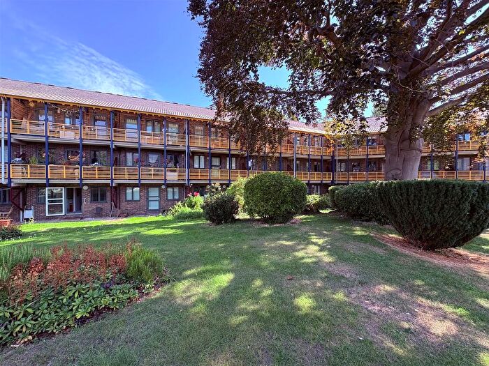 1 Bedroom Flat For Sale In Queensway, Cambridge, CB2
