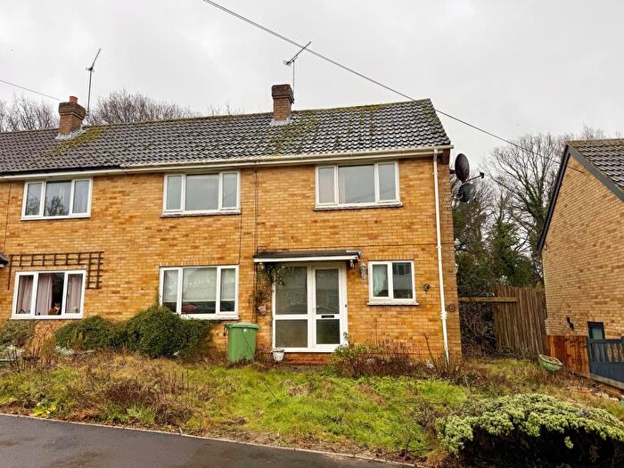 3 Bedroom Semi Detached House For Sale In Orchard Crescent, Horsmonden, Tonbridge, Kent, TN12