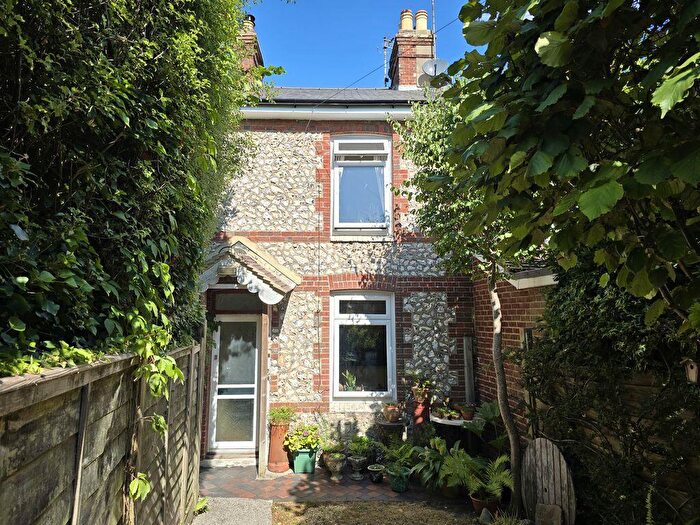 2 Bedroom Terraced House For Sale In Steyning, BN44