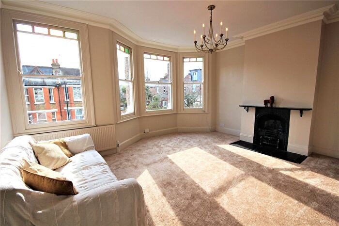 2 Bedroom Flat To Rent In Beech Road, Bounds Green, London, N11