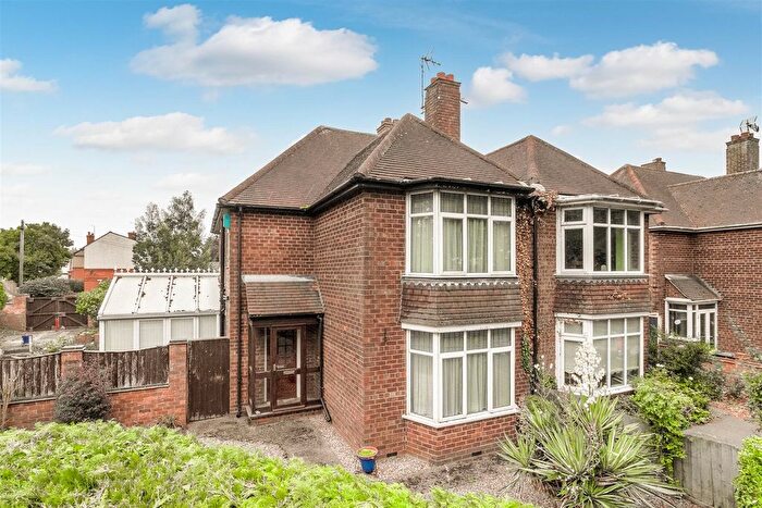 3 Bedroom Semi Detached House For Sale In Cross Road, Wellingborough, NN8
