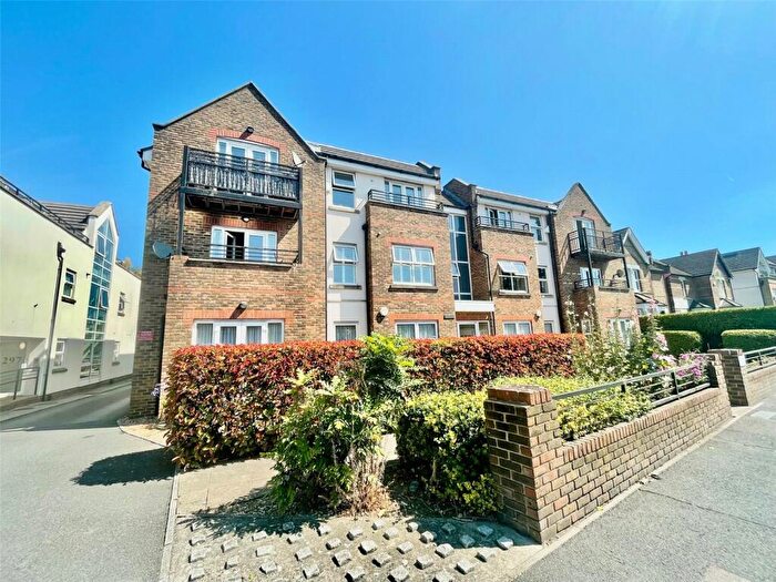 2 Bedroom Apartment For Sale In - Main Road, Sidcup, Kent, DA14