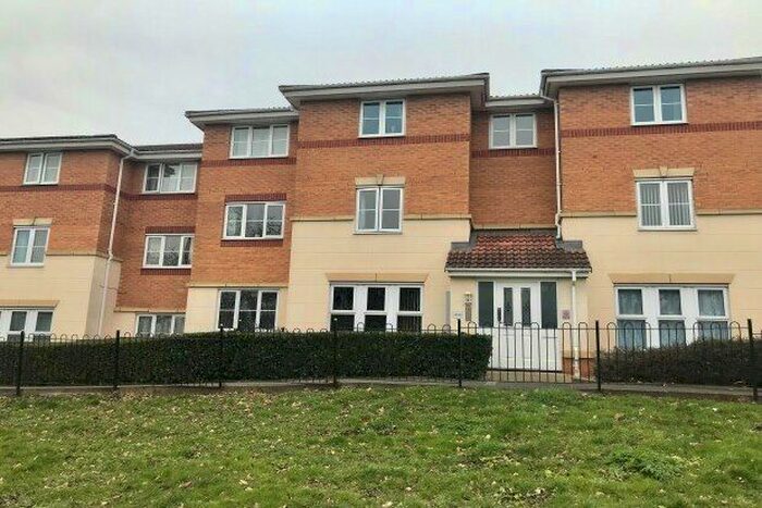 2 Bedroom Flat To Rent In Waring Avenue, St. Helens, WA9