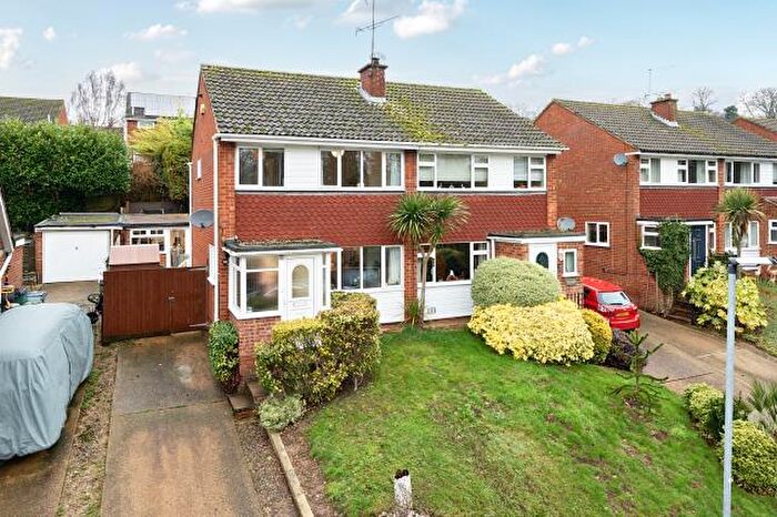 3 Bedroom Semi-Detached House For Sale In Clearbrook Close, High Wycombe, HP13