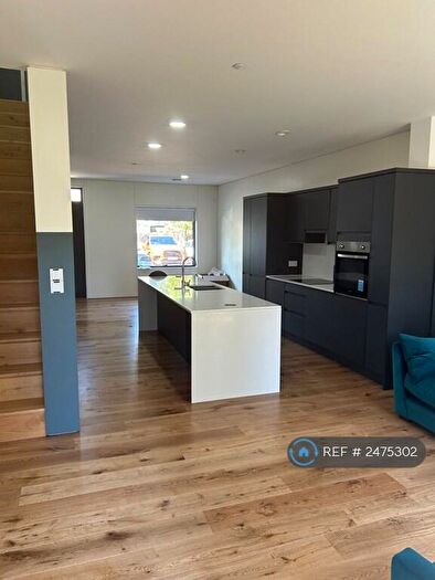 4 Bedroom Terraced House To Rent In Senior Lane, Salford, M3