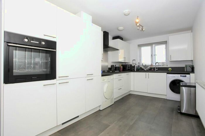 4 Bedroom Property To Rent In Swift Close, Hampton Vale, Peterborough, PE7