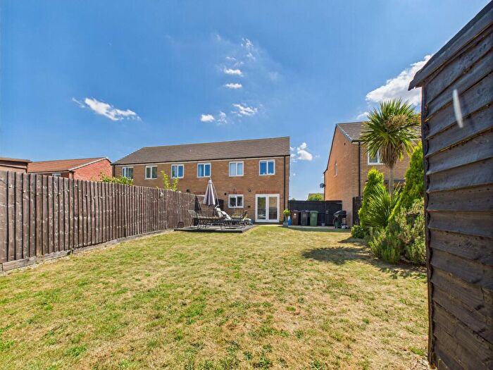 3 Bedroom End Of Terrace House For Sale In Daphne Grove, Cardea, Peterborough, PE2