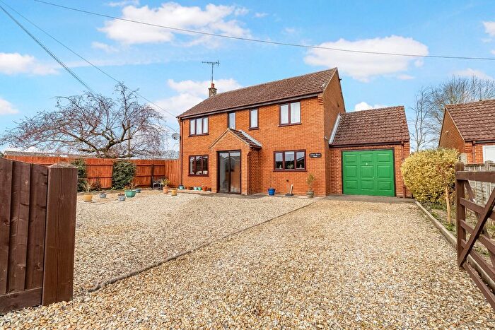 4 Bedroom Detached House For Sale In Courtfields, Swaffham, Norfolk, PE37