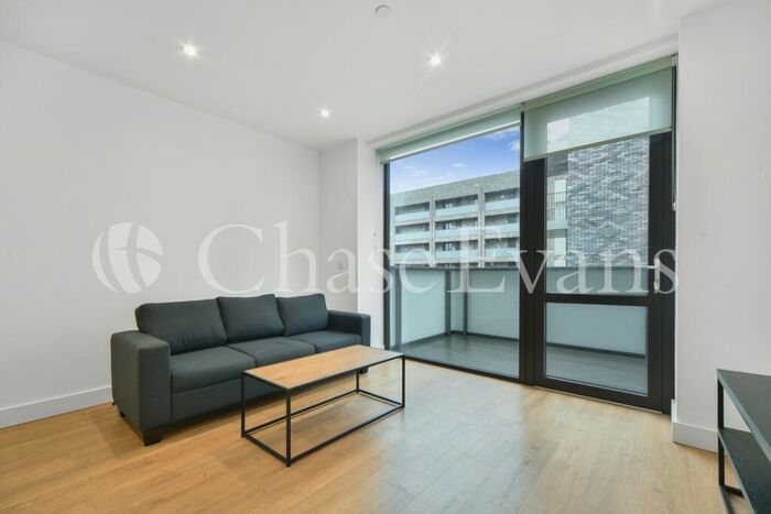 2 Bedroom Flat To Rent In New Village Avenue, Aberfeldy Village, London, E14