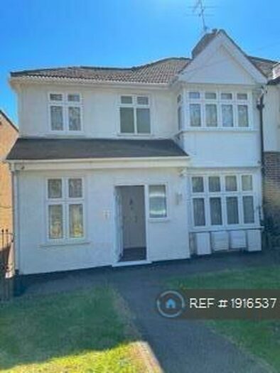 2 Bedroom Flat To Rent In Harrow Weald, Harrow, HA3