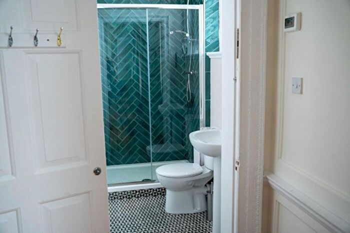 Studio To Rent In Charrington House, Cephas Avenue, London, E1