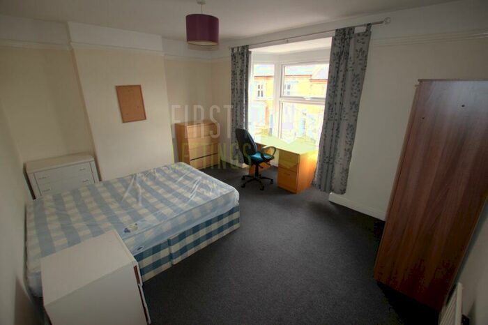 4 Bedroom Terraced House To Rent In Lorne Road, Clarendon Park, LE2