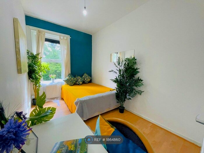 6 Bedroom End Of Terrace House To Rent In Guildford Place, Newcastle Upon Tyne, NE6