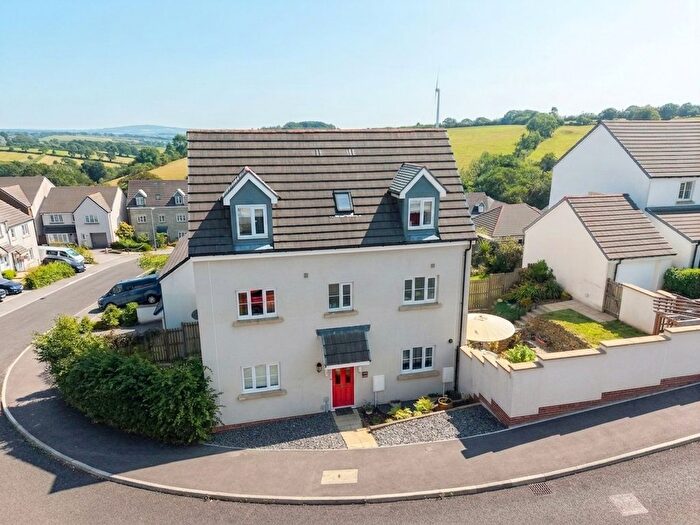 4 Bedroom Detached House For Sale In Chestnut Drive, Launceston, PL15