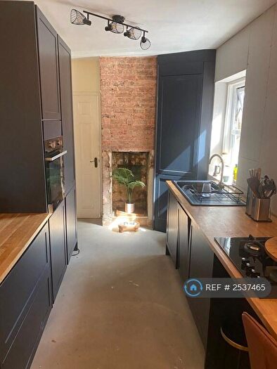 3 Bedroom Semi-Detached House To Rent In New Street, Horsham, RH13