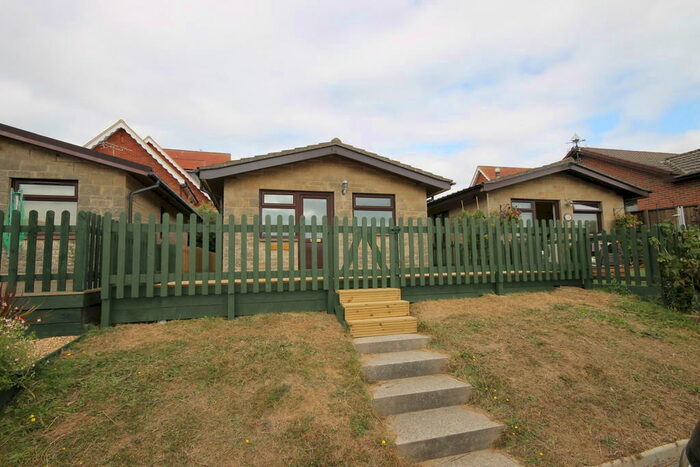 2 Bedroom Detached Bungalow To Rent In Madeira Lane, Colwell Bay, PO40