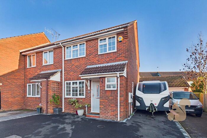 3 Bedroom End Of Terrace House For Sale In Berkley Close, Highwoods, CO4