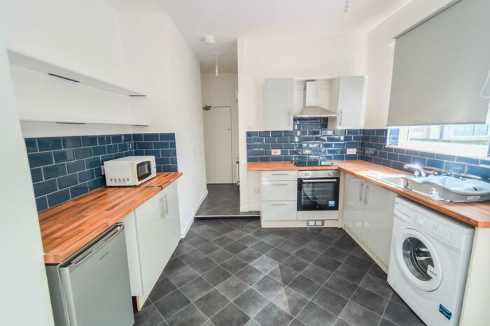 1 Bedroom Flat To Rent In Harley Street, Hull, Yorkshire, HU2