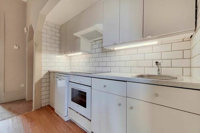 1 Bedroom Flat To Rent In Richborne Terrace, London, SW8