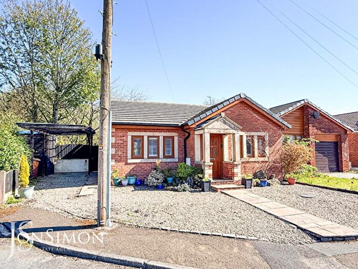 2 Bedroom Semi-Detached Bungalow For Sale In Peel View, Tottington, Bury, BL8