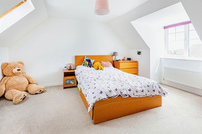5 Bedroom Detached House For Sale In Darsdale Drive, Raunds, Wellingborough, NN9
